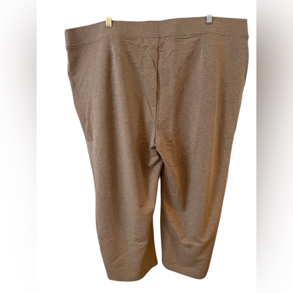 NWT Chico’s Jersey Knit  Cropped Elastic Stretchy Chic Pants Sz XXL